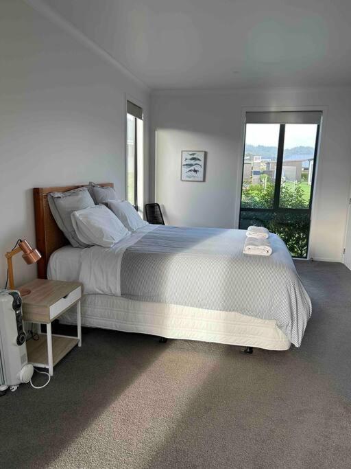 Purangi Beachhouse - 2 Bedroom Cooks Beach Εξωτερικό φωτογραφία
