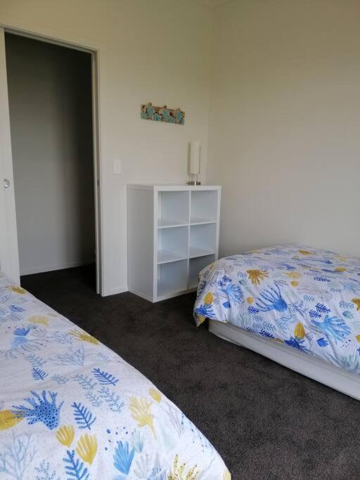 Purangi Beachhouse - 2 Bedroom Cooks Beach Εξωτερικό φωτογραφία