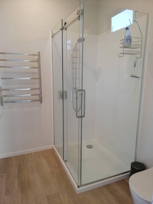 Purangi Beachhouse - 2 Bedroom Cooks Beach Εξωτερικό φωτογραφία